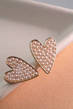 Load image into Gallery viewer, HEART PEARL STUD EARRINGS