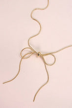 Load image into Gallery viewer, SNAKE CHAIN BOW PENDANT NECKALCE