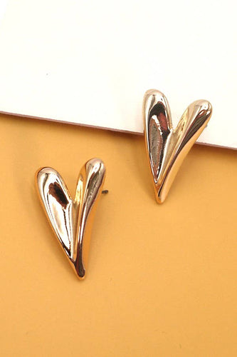 GOLD HEART DESIGN STUD EARRINGS