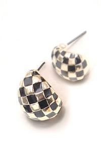 CHECKER HALF MOON HOOP EARRINGS