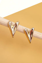 Load image into Gallery viewer, GOLD HEART DESIGN STUD EARRINGS