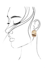 Load image into Gallery viewer, HAMMERED CHUNKY HUGGIE HOOP EARRINGS