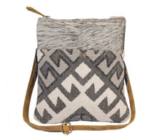 Load image into Gallery viewer, CRISSCROSS FANRTASY SMALL &amp; CROSSBODY BAG